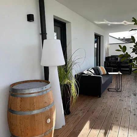 Moderne Luxurioese Neubauwohnung *